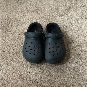 Black crocs